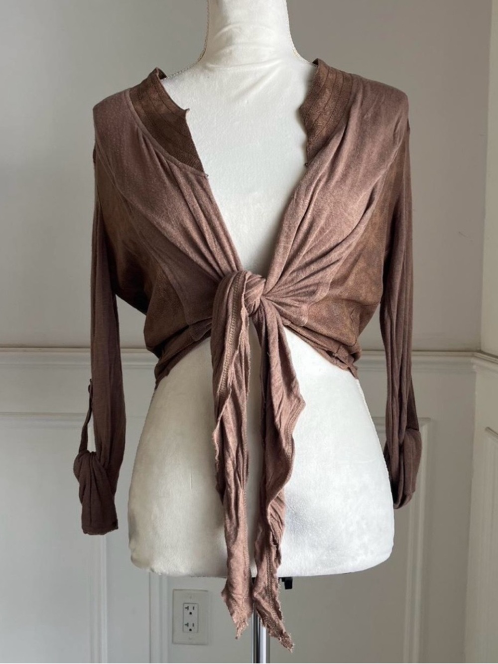 Y2K Deadstock Women's Brown Tie-Front Long Sleeve Tee